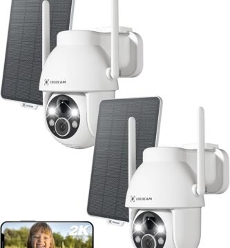 Cámara solar WiFi COCOCAM 2K con panel solar instalada en exterior